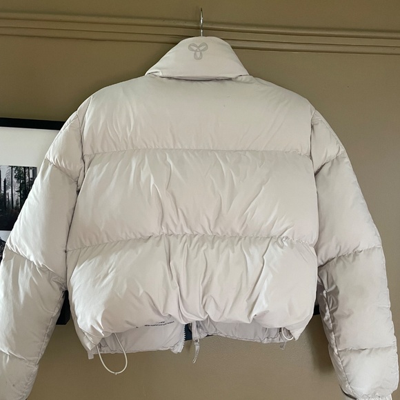 Aritzia Mega Puff - Picture 2 of 6